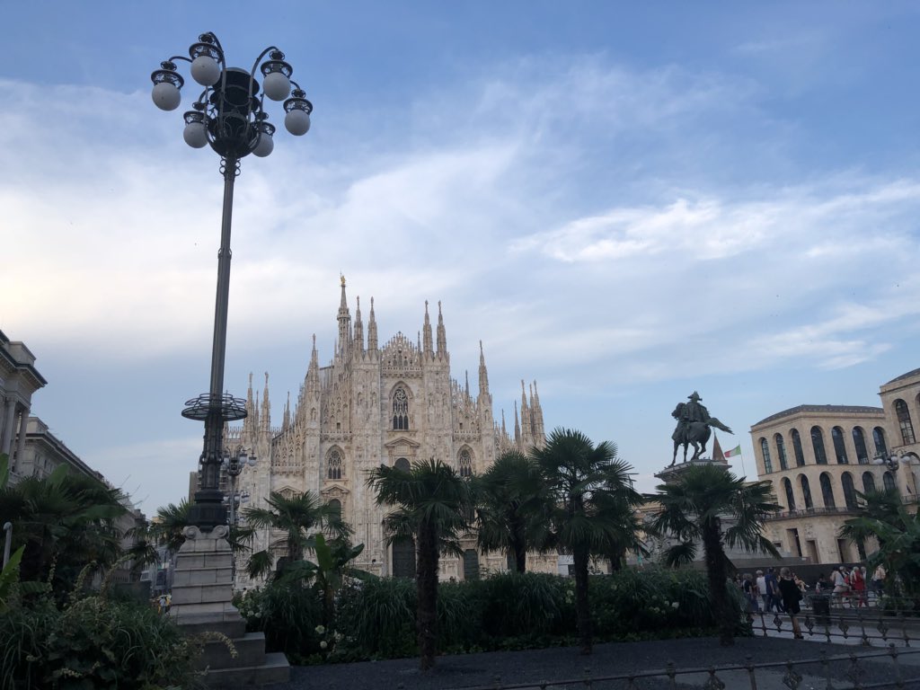 MariaAlonsoPna's tweet image. #comprando con mis #padres las #próximas #colecciones del #verano que viene!! 😄👍🏻☀️ #preciosas #beautiful #new #novedades #fashion #blogger #moda #Milán #boutique #pamplona #mariaalonso