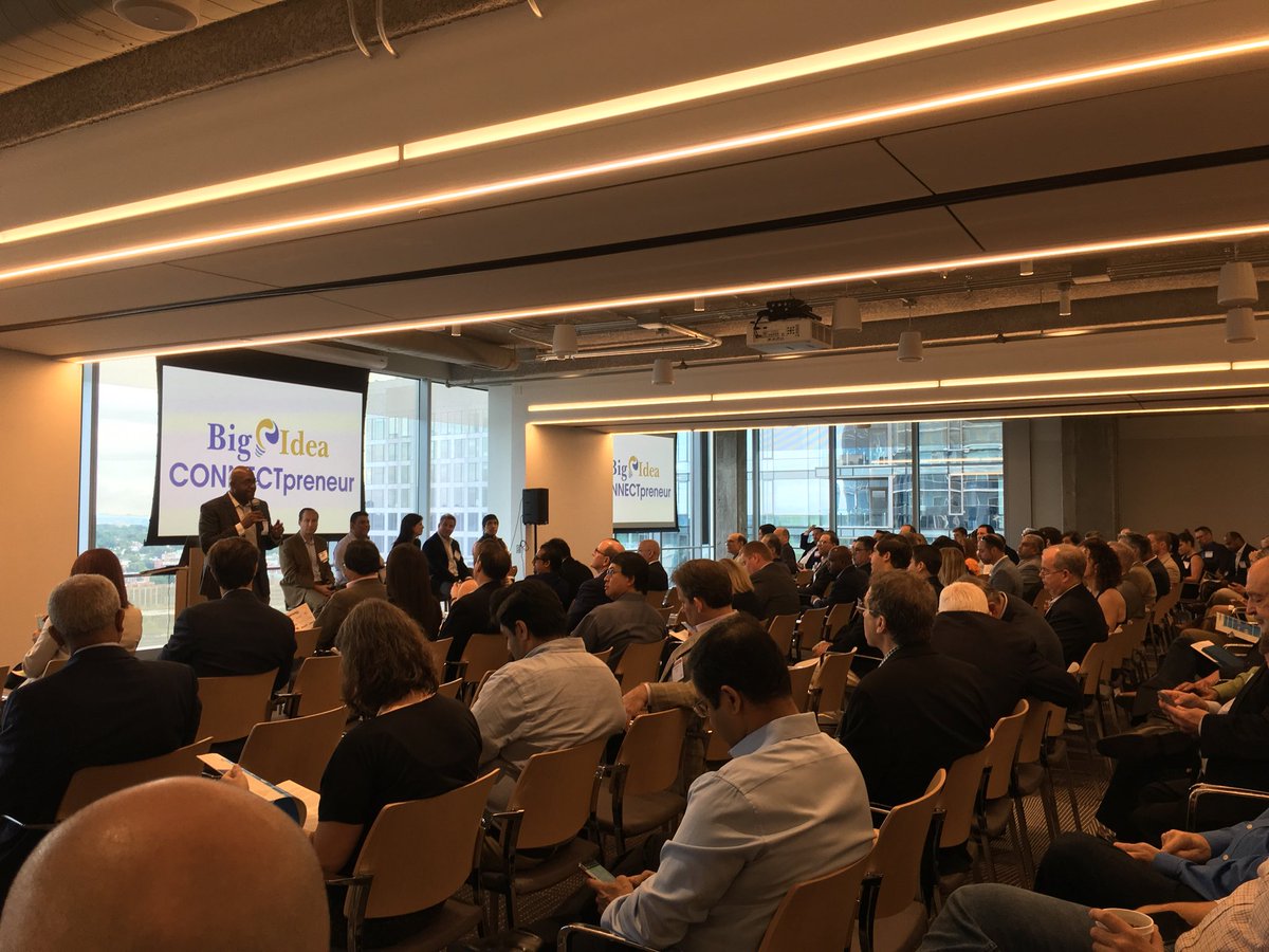 Tbudx's tweet photo. #connectpreneur #investing #rosslyn big ideas for big companies #growth. https://t.co/fElGj72v6c