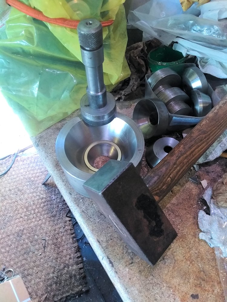A_Mechanician's tweet photo. I've been forming metal rings today. So that meant using my fine adjusting mallet. #watchmaking  #casemaking #mallet https://t.co/wbuMz9yMDy