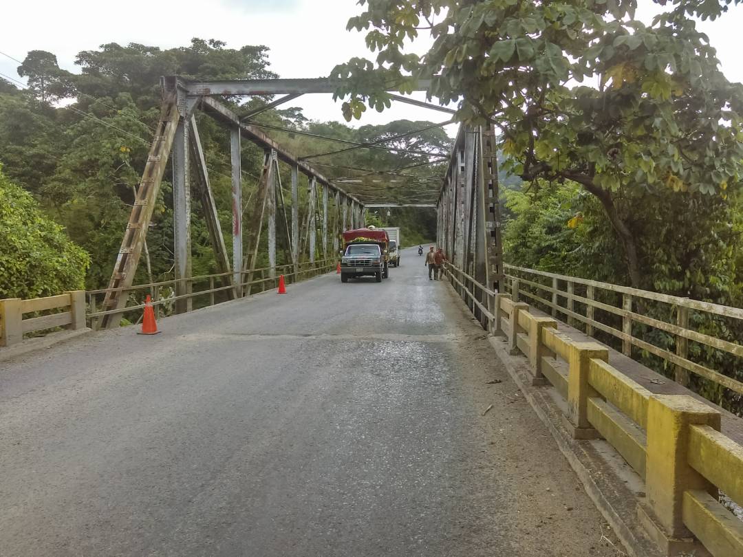 MeridaSomos's tweet photo. Asi avanzan   #ObrasEnRevolución la Rehabilitación Puente Capazón,parroquia Eloy Paredes, mcpio Obispo Ramos de Lora #Mérida .@MppopMerida .@MppObras @JEHYSONGUZMAN https://t.co/zMSSIDSr0f