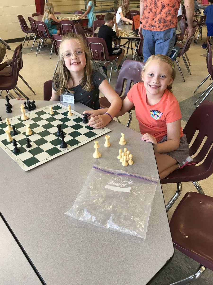 Moreno2RW's tweet photo. Chess day is a fun day! #SAGESummerFun https://t.co/bG73WYmun6