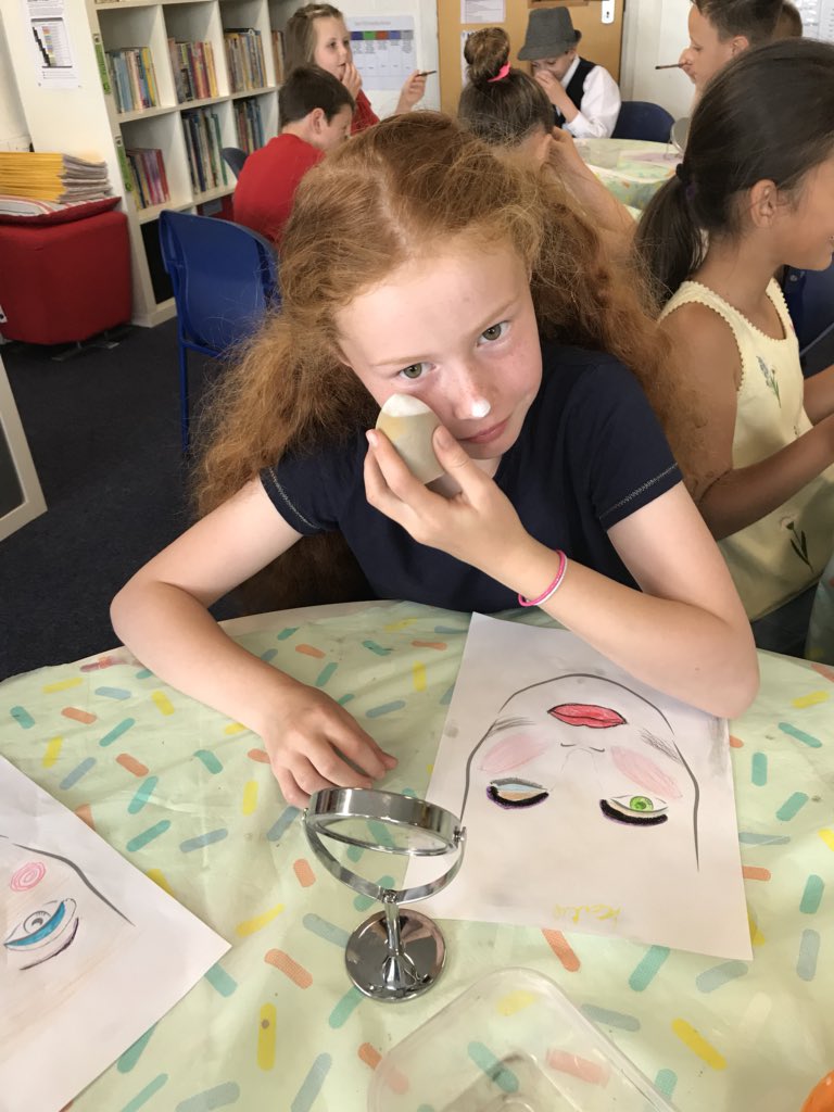 ysgolbrynhedydd's tweet photo. Makeup mastery with @MagicLightProds in our #TrifficTakeovers . 💄😊#year4CE https://t.co/Mzl0NXuGbt