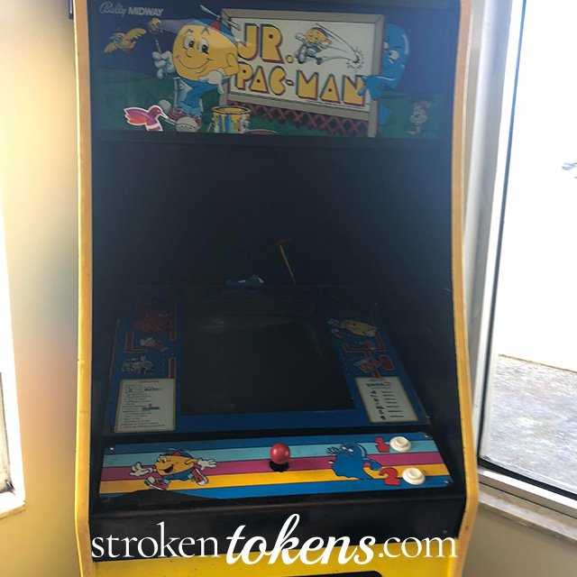 StrokenPlatform's tweet photo. #guerillamarketing at it's finest!!! Plus who doesn't 💚Jr. #PacMan? #Stroken #StrokenTokens #StrokenPlatform #StrokenDotCom #Cryptocurrency #readyplayerone #insertcoin #presstostart https://t.co/uILDwgQB3q