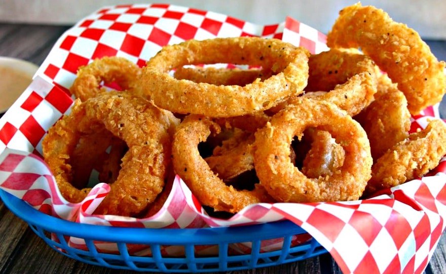 MidwestSpecial's tweet photo. Today is National Onion Rings Day! Do you prefer yours with ketchup or comeback sauce? https://t.co/TrRIvJGafp