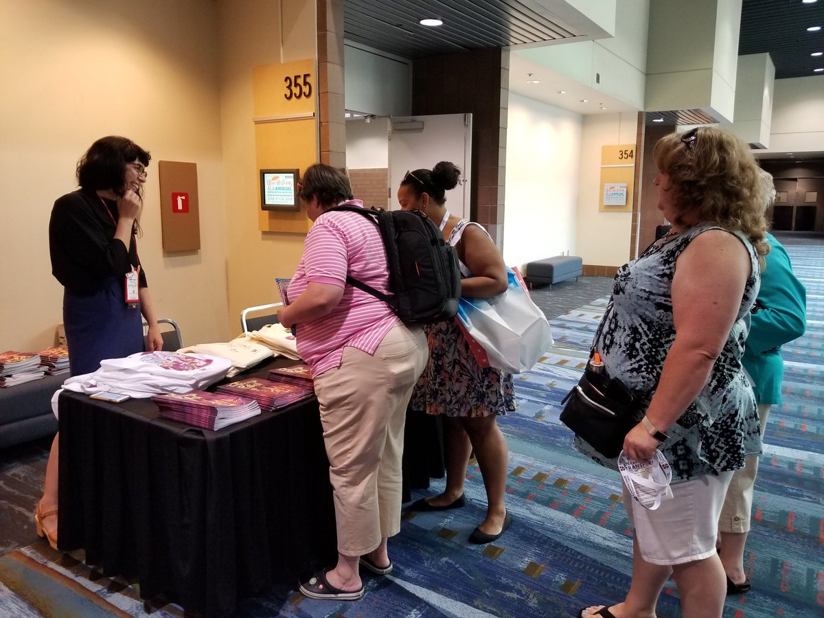 JRLibrarian's tweet photo. Stop by for any and all of the amazing panels this weekend at #GRAPHICON18 at #ALAAC18! @ALALibrary @librarylandia https://t.co/58TcHir5oX