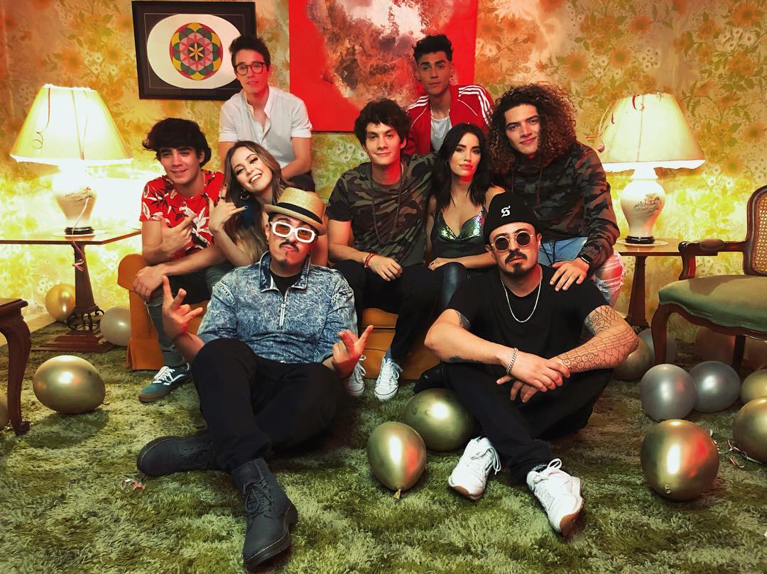 Rompiendo 🎥 <a href="/AnaMenaMusic/">Ana Mena</a> 🇪🇸 @laliespos 🇦🇷 <a href="/CD9/">CD9</a> 🇲🇽 The <a href="/broducers/">Broducers</a> 🔥🎬🔥 #ProhibidoRemixVideo #LoProhibidoDeCD9 Directed by #Broducers