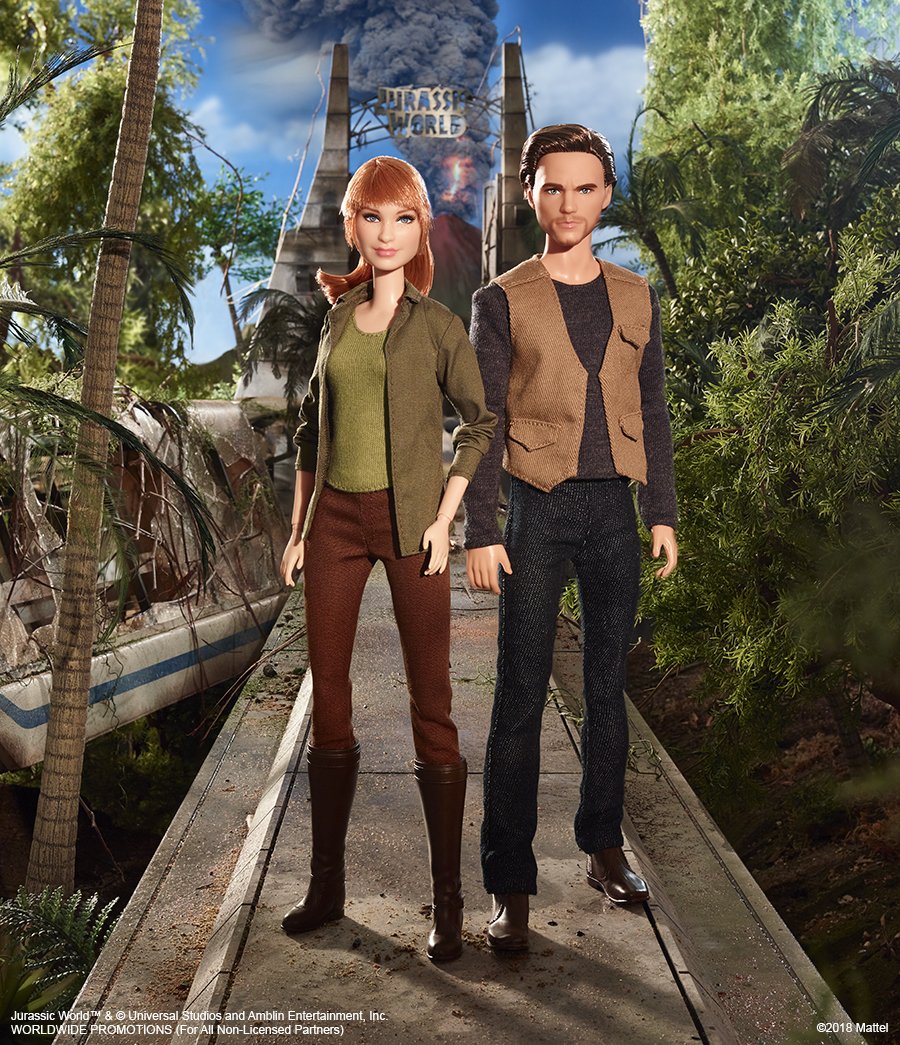 Ambassade scheuren voering Barbie on Twitter: "Relive the thrilling adventures of @JurassicWorld  #FallenKingdom at home with the Claire and Owen #Barbie dolls! These fully  articulated dolls with signature outfits inspired by the movie make for