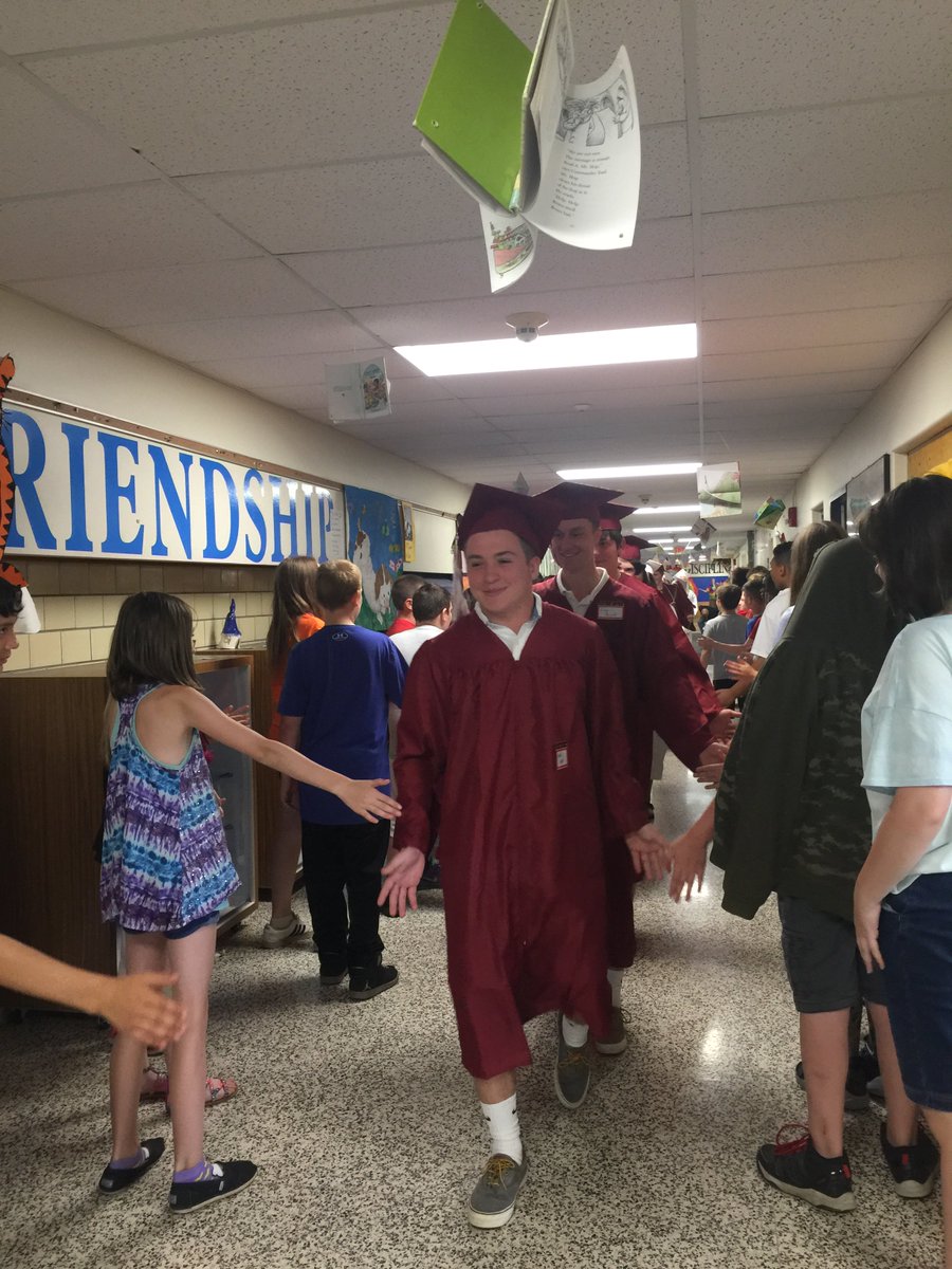 AuburnECSD's tweet photo. Congratulations, graduates! #GraduationWalk #AHSpride #CPESpride #GESpride #HESpride #OESpride #SESpride #AECSDpride https://t.co/3S8AGnXpqN