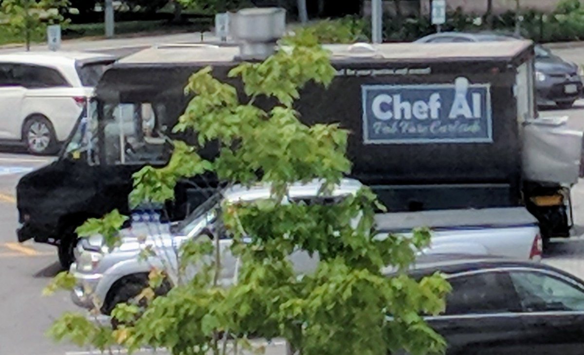 ShaneBergsma's tweet image. OMG, now food trucks are even part of the A.I. bandwagon!
