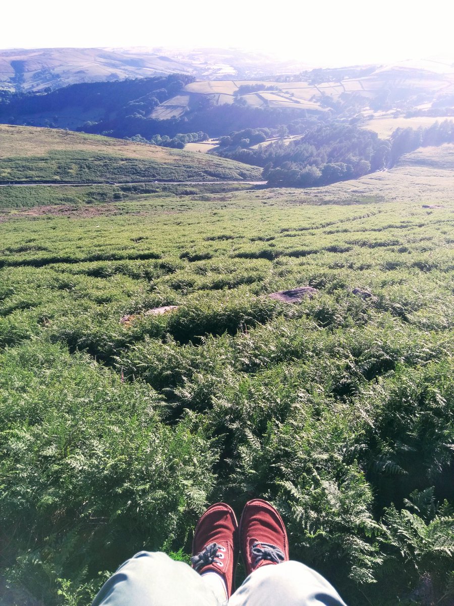 Not a bad Friday night beer/picnic spot...#peakdistrict