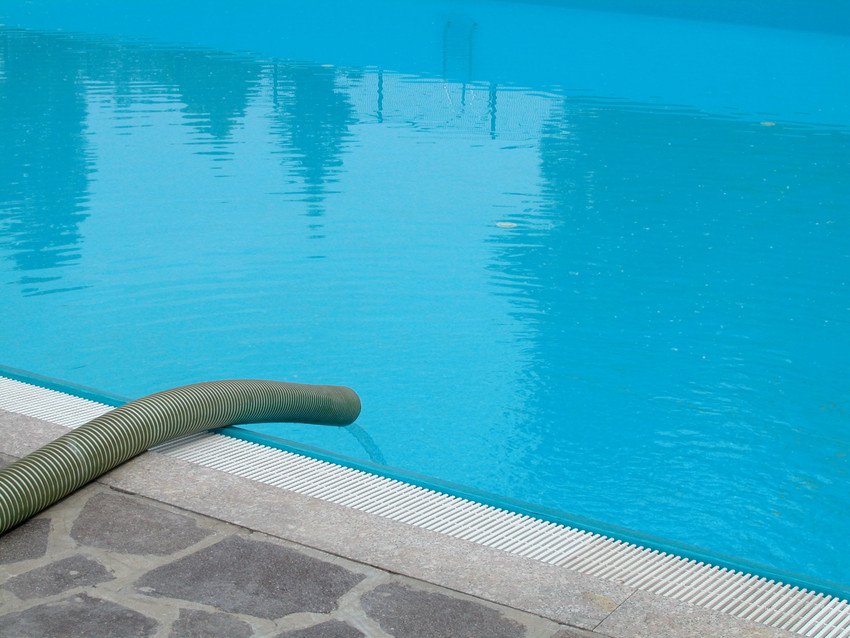 SkyBlue_Pools's tweet image. Is your pool losing water in such a way, you fear a #dinosaur might be drinking from it? We can help you relax and confirm its just a leak: ow.ly/KsQf30ijeM2