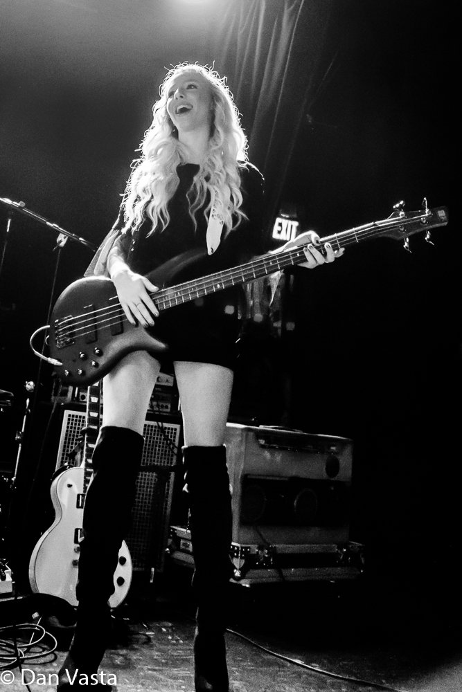 79Aspen's tweet photo. Fairview performing in Nashville, TN 6/20/18 @Fairviewband4 #OurlittleSecret #NewMusic #Nashville #PlainWhiteTsTour #humanswerehere records https://t.co/X3Gm3abQrM