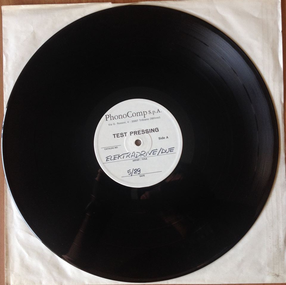 Elektradrive1's tweet photo. Il 26/6/89 usciva il nostro 2° album DUE. Ecco le copie test pressing - Our 2nd album Due was out in June 26/6, 1989. Here are the pressing test copies #elektradrive #duealbum #elektradrivedue #AOR #italianhardrock #italianheavyrock #NWOIHM https://t.co/dpWQPlAqYS