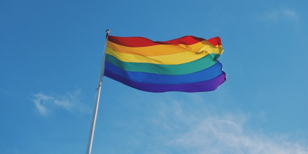 Wishing everyone a HAPPY Pride this weekend (and every day!). Let's embrace one another and celebrate the beauty in diversity. #happypride #chicagopride