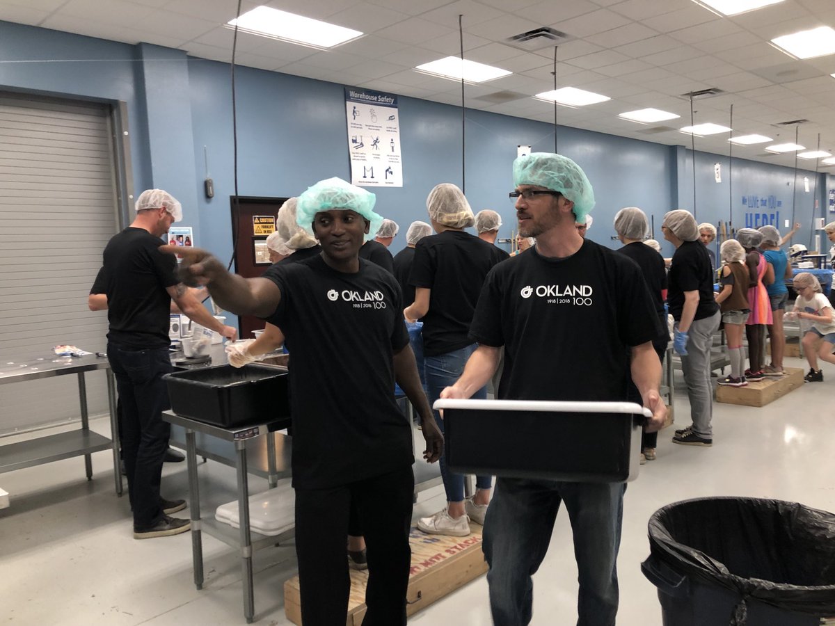 OklandConst's tweet photo. Not the best advertisement for hair nets 😬, but a great time together at @fmsc_org together with @BannerHealth @SmithGroupJJR @pka @WDManor #cannon&amp;wendt #dibble Thanks for the teamwork and helping us work towards our goal of 10,000hrs of service #okland100 https://t.co/301StDcpp2