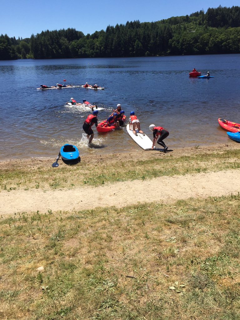 RachelMcAlpine2's tweet photo. Fun down at the lake on our final day!  Excellent effort from team McAlps! https://t.co/Xhq8LM8Xs1
