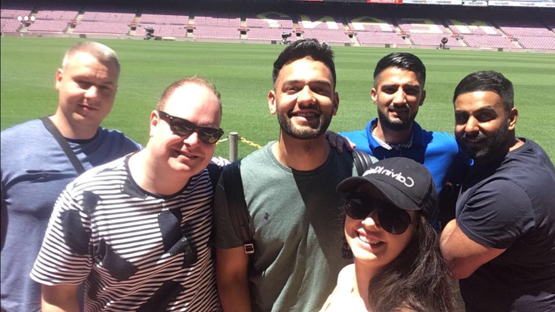 rlwilkinson08's tweet photo. What a company I work for !! Had the best time ever on an all expenses paid trip to Barcelona yesterday for hitting the champions league table. Everyone needs to work hard and get themselves on it #whatablast #workhardandtheyrewardit #barcelona #champstable #u3elite #enterprise https://t.co/CJctG3Ymnh