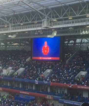 Mkrabby's tweet image. De Serviërs fluiten hard bij de naam van Xherdan Shaqiri, want: Zwitsers-Kosovaars-Albanees. Zo lopen er nog paar. Politiek tintje aan #serzwi in de Kaliningrad Arena