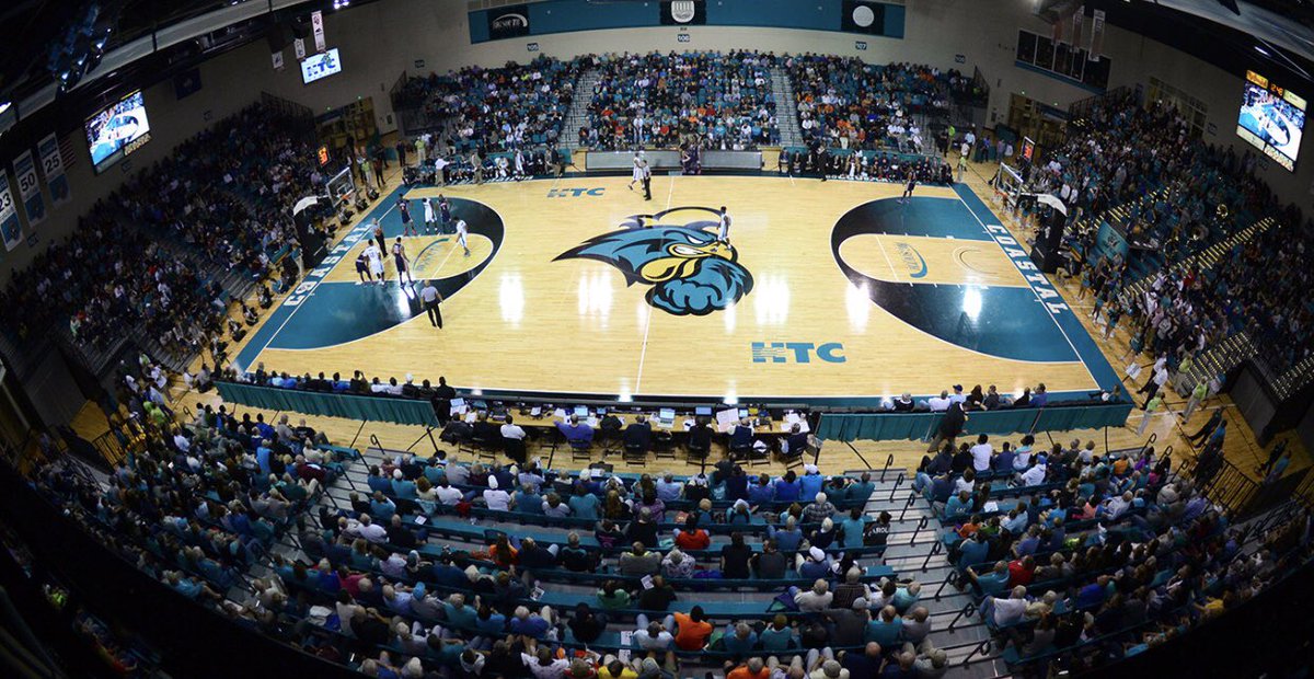 jared_ivey1595's tweet photo. Extremely blessed to receive my first basketball offer from Costal Carolina University🏝All glory to God‼️ https://t.co/wnqkL1g2w2