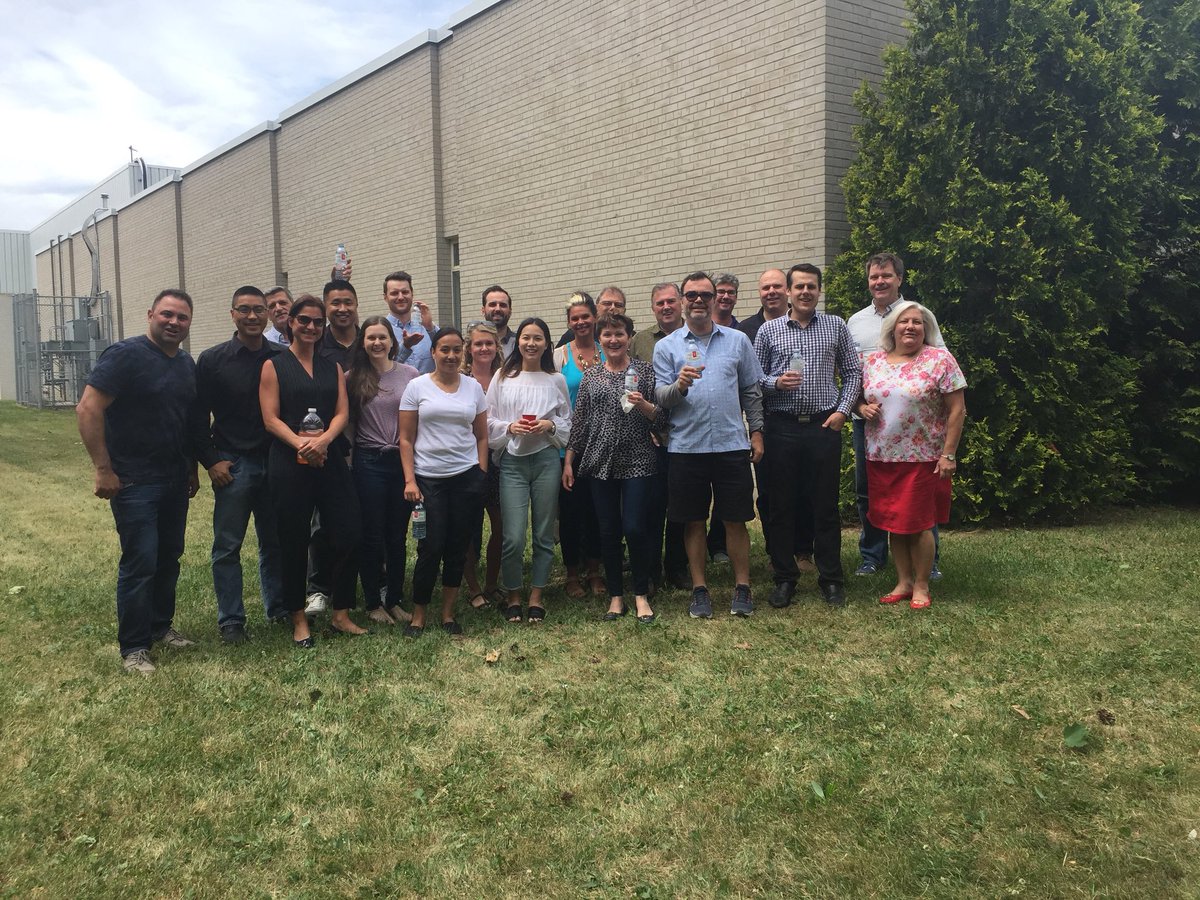 #EatTogether <a href="/PresChoice/">President's Choice</a> <a href="/OasisCanada/">Oasis Canada</a> having a great BBQ and enjoying the beginning of summer