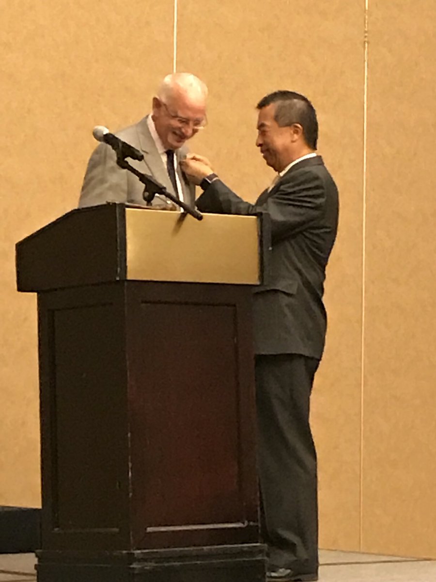 jeff_frison_wpm's tweet photo. @JohnHoTXPE turning over presidency to @jrrapier  at #TSPECON #LBK18 https://t.co/MUbgZbJl0g