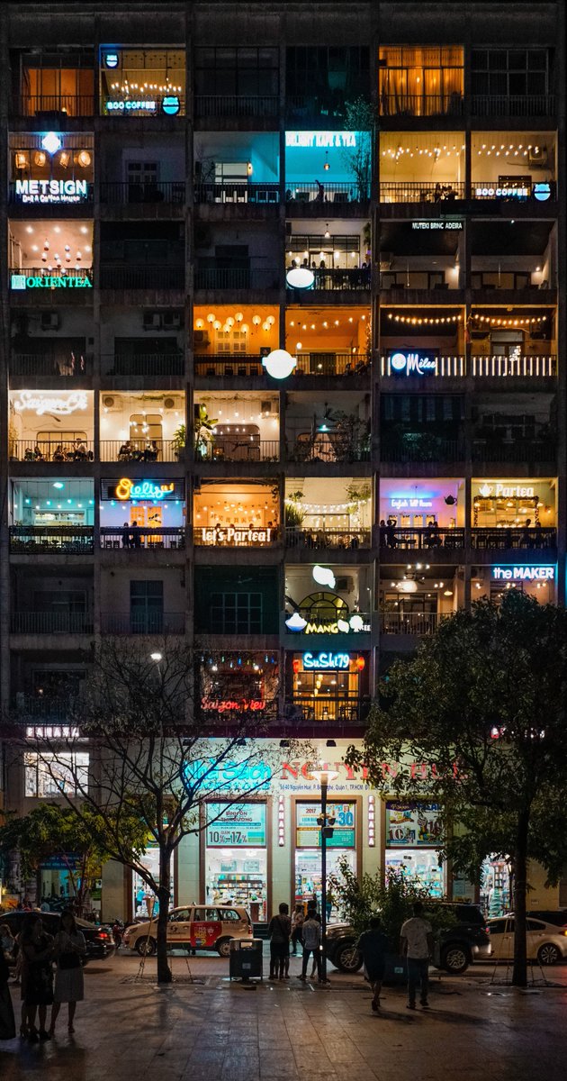 bpackingapp's tweet photo. Coffee apartment in District One, Ho Chi Minh city, Việt Nam ☕🙌
Photo: @ruslanbardash
#hcmcity #saigon #vietnam #hochiminhcity #backpacking #bpackingapp #travelguide #coffeeholic #coffeeshop #travelvietnam #visitvietnam https://t.co/pYktkscXBP