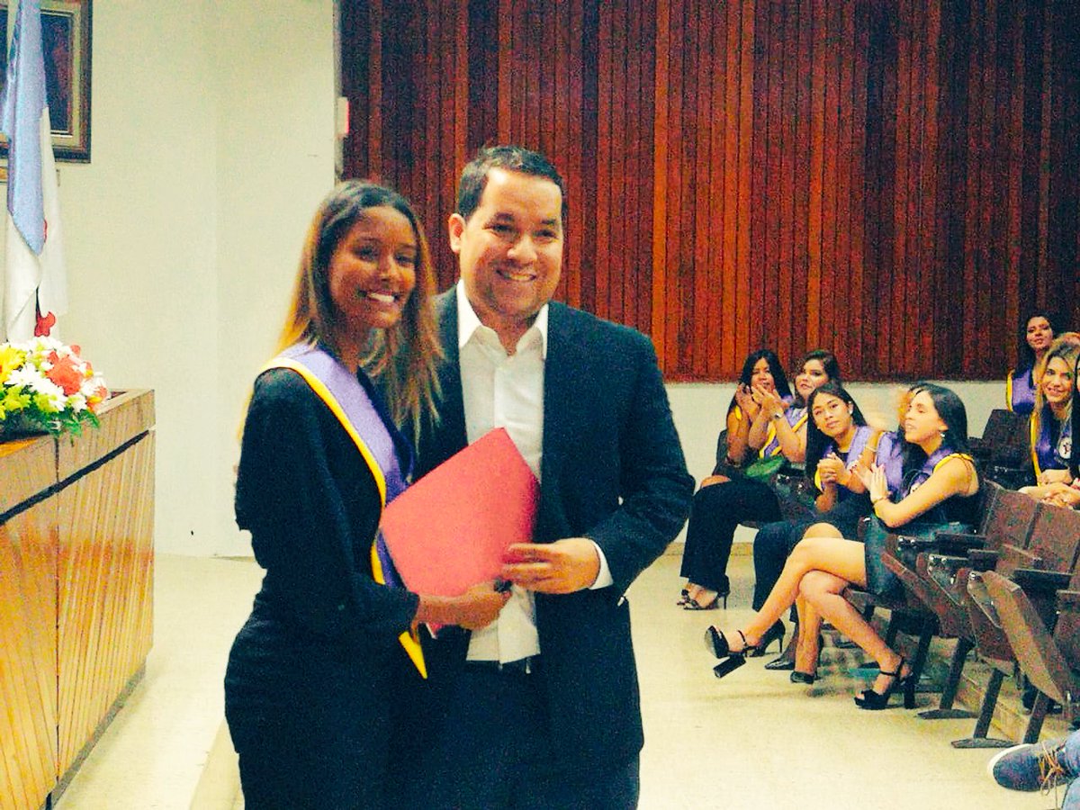 Elissaga's tweet image. Gracias a las ONG’s @SangrePanama @MakeAWishPanama @OIRESVIVIRPTY por participar en la ceremonia de cierre del diplomado en #ComunicaciónDigital  @USMApanama ☺️👌
#rrss #comdig 
#comdigital