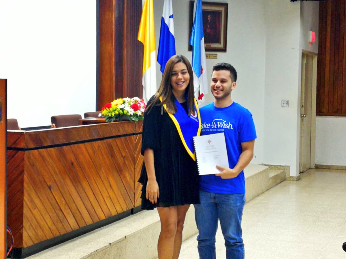 Elissaga's tweet image. Gracias a las ONG’s @SangrePanama @MakeAWishPanama @OIRESVIVIRPTY por participar en la ceremonia de cierre del diplomado en #ComunicaciónDigital  @USMApanama ☺️👌
#rrss #comdig 
#comdigital