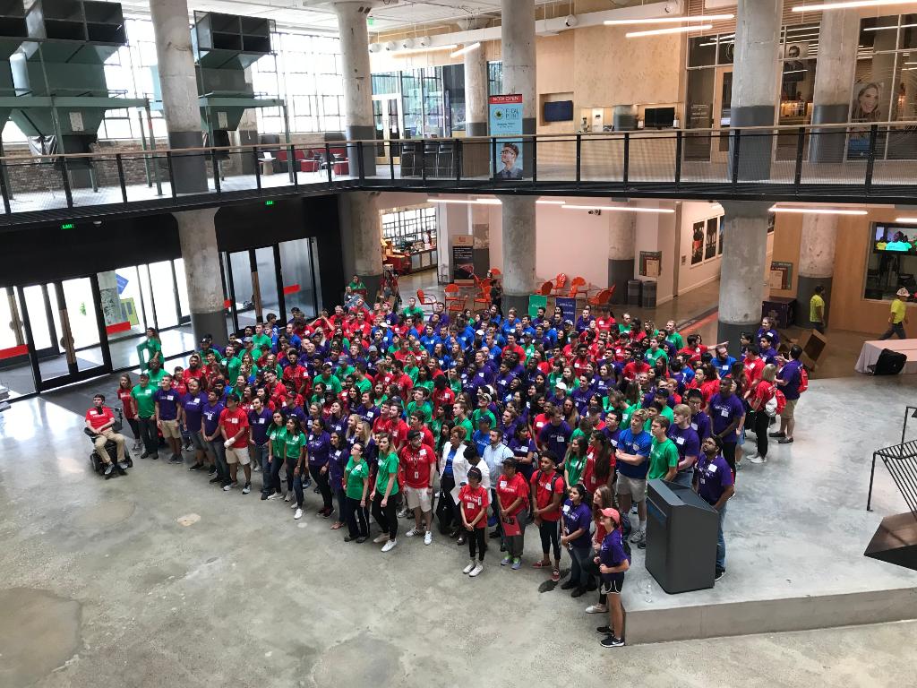 The_USO's tweet photo. Thank you to @FedEx and all of the #901Interns for stuffing 3,500 USO care packs for deployed service members today in Memphis, Tennessee! ๐ฆ๐บ๐ธ๐ช https://t.co/oZUdqoM56y