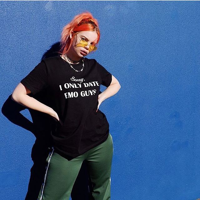 @virtualbabyangel in Sorry tee from the shop! 💔 should we do a free worldwide shipping promo this weekend — whatchyall think? 🤔 ift.tt/2lr5HrR