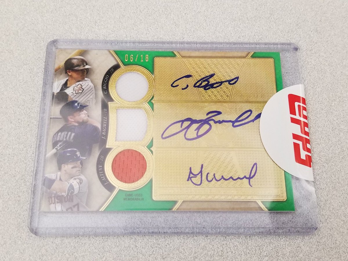 Autographs from Altuve, Bagwell and Biggio. On ONE card.
   
You know what to do. RT for your chance. #MLBCards