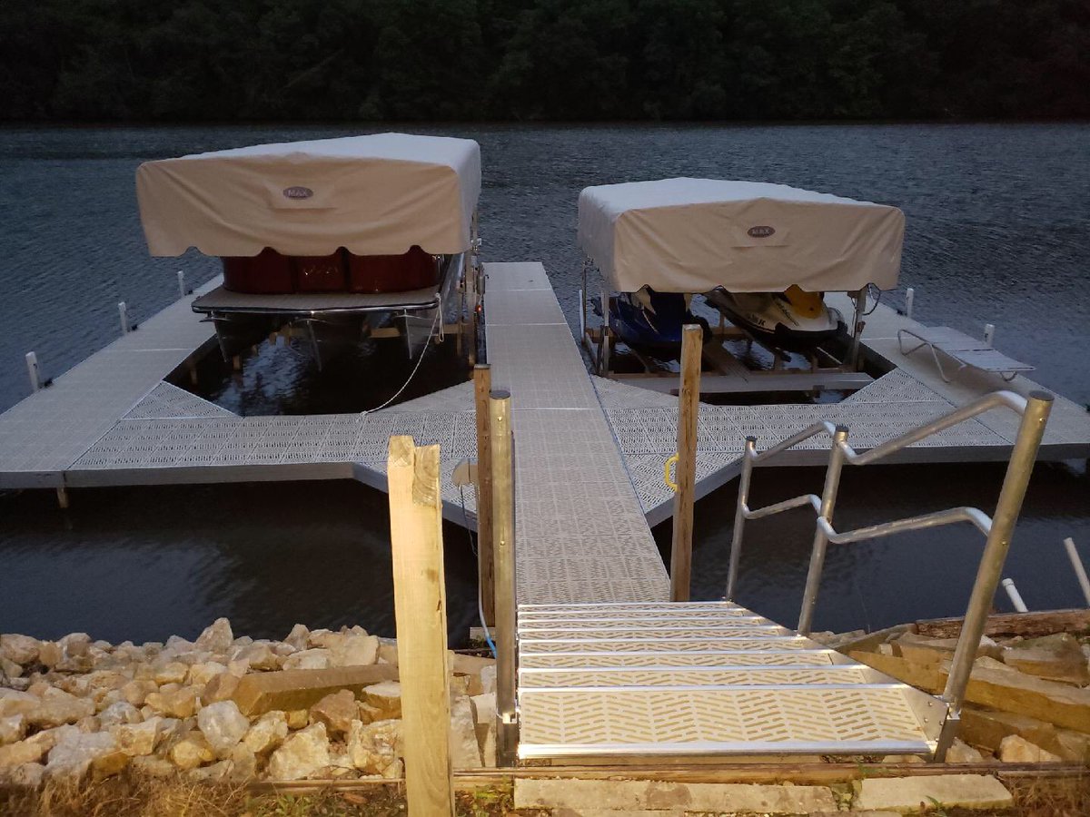 maxdocks's tweet photo. Great looking complete MAX package from the team at Frentress Lake Marine #vlpro #lochdock #stordry #maxstep https://t.co/vL4VOIylQr