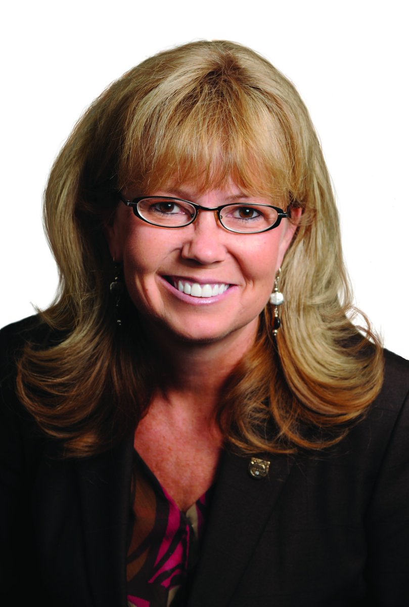 SPACC's tweet photo. Congratulations to Kris Taylor @Ecolab on the 2018 Individual H.E.R.B.I.E. award! #FoundationLuncheon https://t.co/QeXNpUJsey