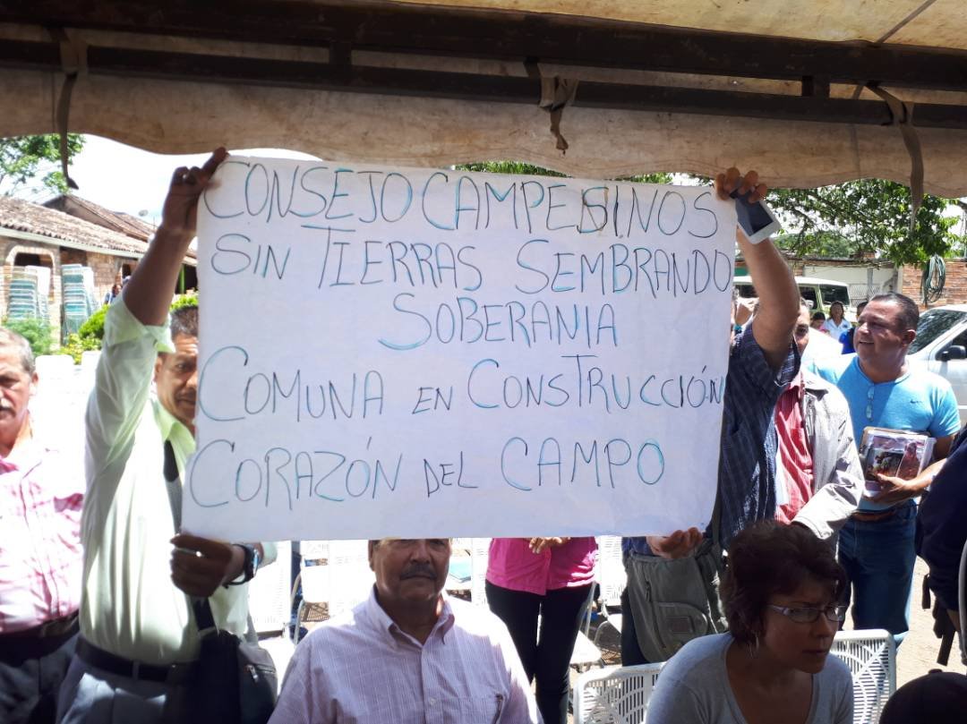 La única solución para esta guerra económica es producir; debemos ir a medidas concretas, y la única medida concreta es la producción. Vamos a crear un Estado Mayor de la producción en #Tachira y planifiquemos de acuerdo a las prioridades del estado para tener resultados óptimos.