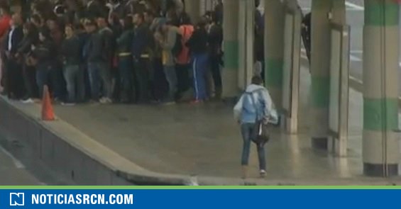 ¿Por qué las campañas para evitar colados en Transmilenio no funcionan? bit.ly/2MivZZ0