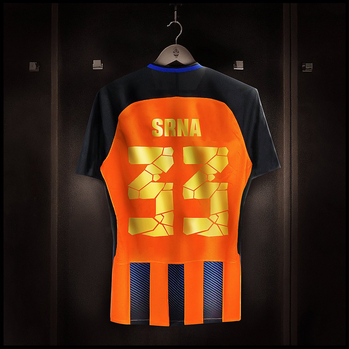 Darijo Srna leaves Shakhtar Donetsk to join Cagliari on a free transfer,  after 15 years at the Ukranian side. Shakhtar Donetsk are retiring his No  33 jersey. #Legend #CRO, image size:1200x1200