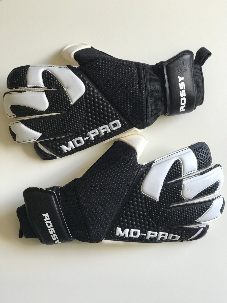 MDPRO_Gloves's tweet photo. A personalised batch, sent out to our man, @craigrossy, today! Enjoy! 👍🏻💪🏻👊🏻👌🏻🔥 #Aspect #Eclipse #MDPRO #CommandWithMD https://t.co/9p2NCi5cHk