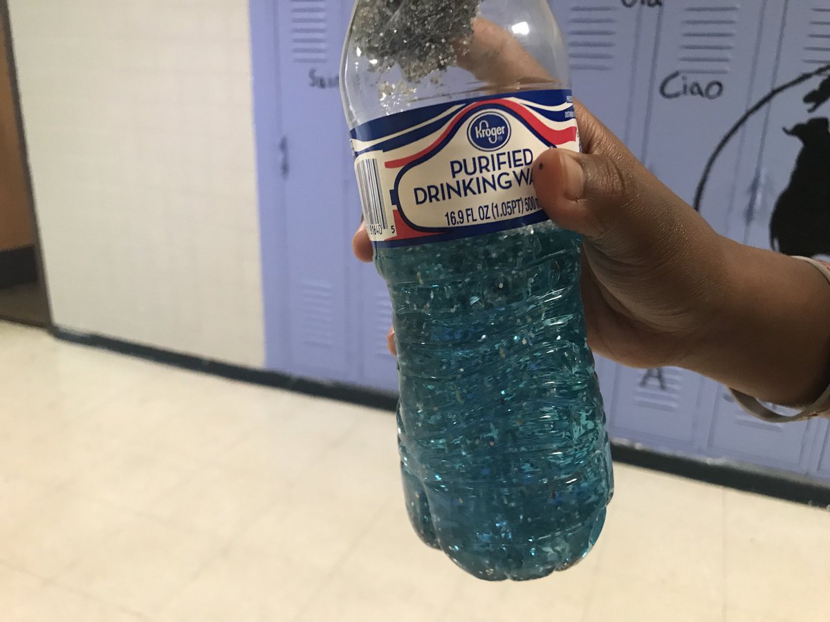 fcfstronglex's tweet photo. Last day of elementary school camp !!! We made sensory bottles 🤗 #summercamp #summerfun #stronglex #sharethelex #kids #youth https://t.co/qFOKWm0e6r