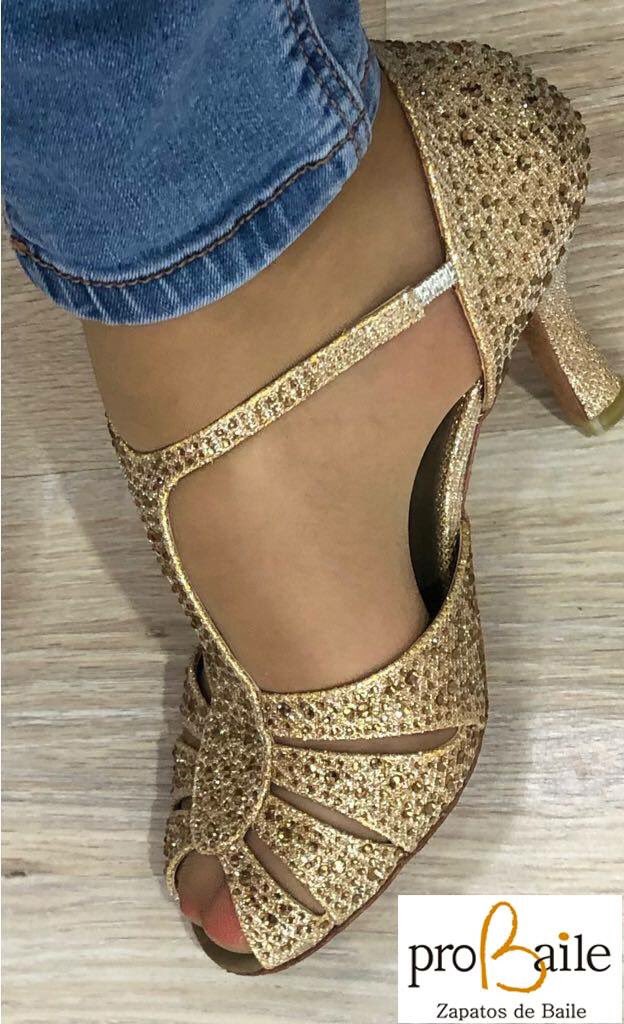 probaile_com's tweet image. 😍😍😍¡Mod. MAGIC GOLD!😍😍😍 ¿Te sigues resistiendo?
SUJECCIÓN &amp;amp; ELEGANCIA.
MÁS INFORMACIÓN -&amp;gt; probaile.com
#probaile #zapatosdebaile #modelomagic