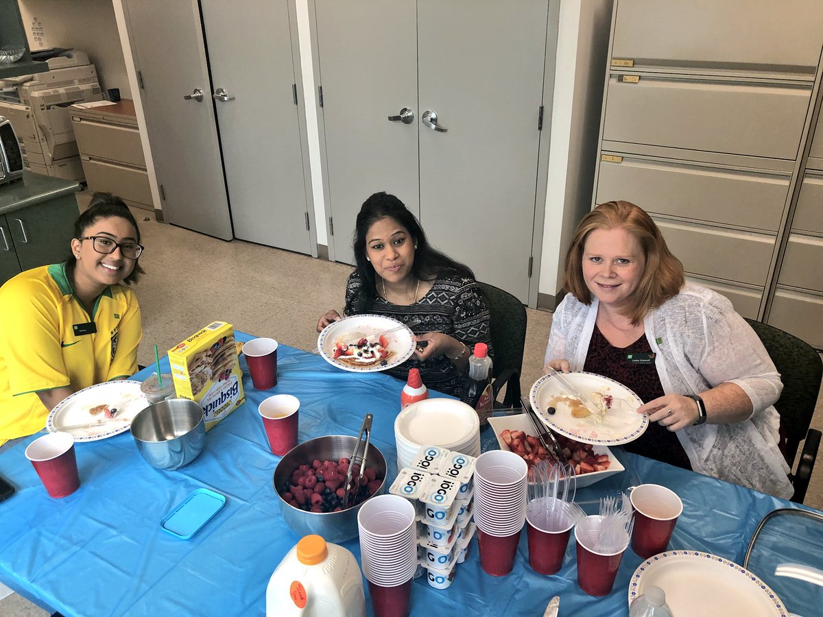 Jyotigupta_TD's tweet photo. Freshly made pancakes for the best team. #EAW #YouMakeTD https://t.co/Tp5Ow2Xkl3