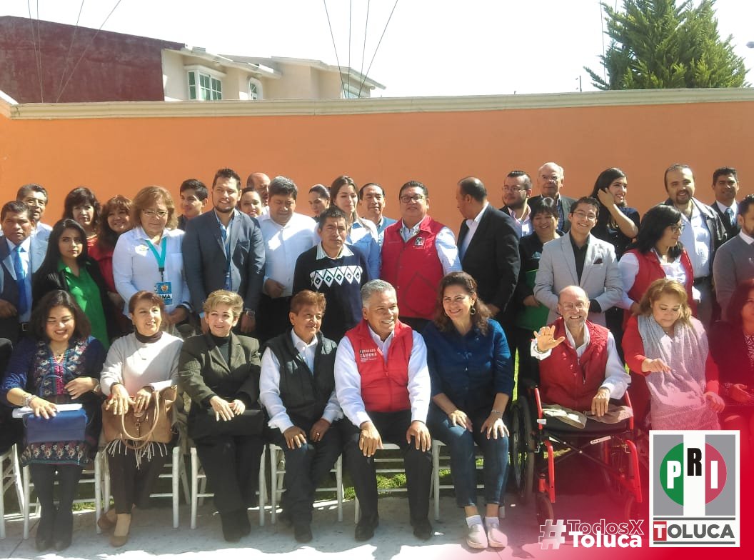 PRIToluca2018's tweet photo. Hoy tuvimos un grato encuentro con Organizaciones de la Sociedad Civil y reafirmamos que tenemos a los mejores candidatos y las mejores propuestas para atender las inquietudes de Toluca. #TodosPorToluca Vamos a triunfar el 1 de julio! #VotaPRI https://t.co/3EhAOFFVrE