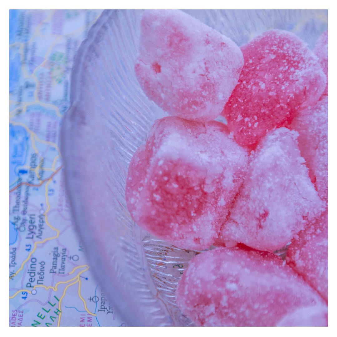 bebunchful's tweet image. It's #bunchfulFriday, #giftmyself day.  Time to delight your senses with an international treat, a #gift for you, by you, and with you in mind. Remember, #lifesagift #bebunchful Turkishdelights #foodgift #TGIF #tgifridays