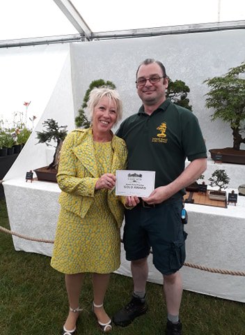 DRIFTWOODBONSAI's tweet photo. Another Gold for Driftwood Bonsai at the Blenheim Palace Flower Show. The sun is shining and it's going to be a  busy weekend @DRIFTWOODBONSAI @BlenheimFlower @bonsai @gardening https://t.co/AaPt5lqQCc