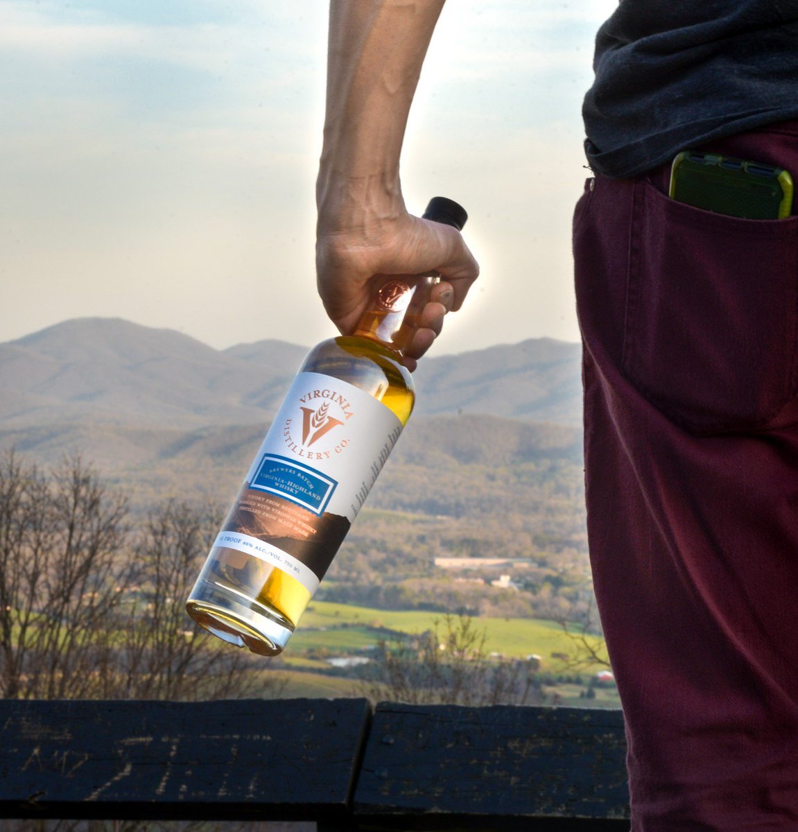 VADistillery's tweet image. It's Friday - time to go make stories for Monday. 
 📷 credit: @thecharredcask

#featurefriday #photofeature #brewersbatch