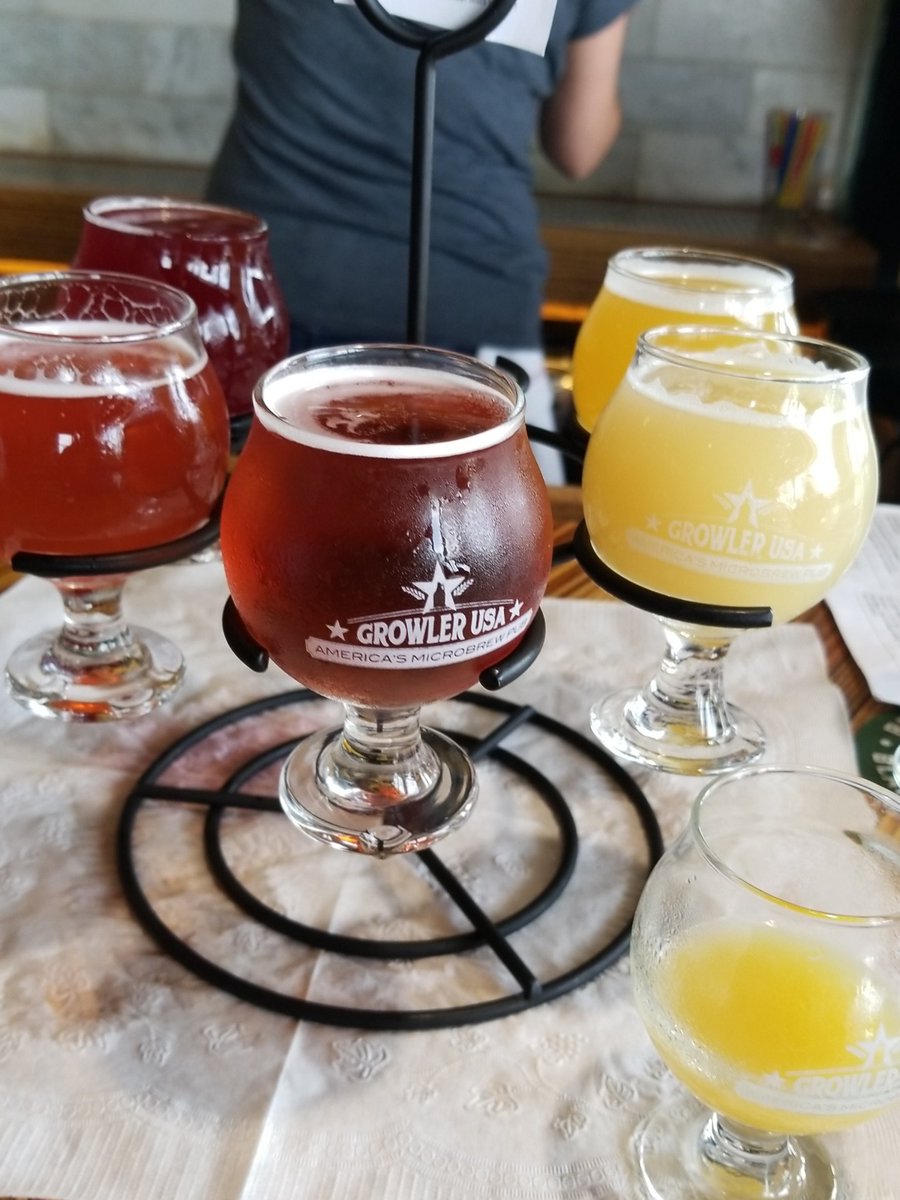 Research trip with the Luche. <a href="/mgdtx/">m@t</a> #drinklocal