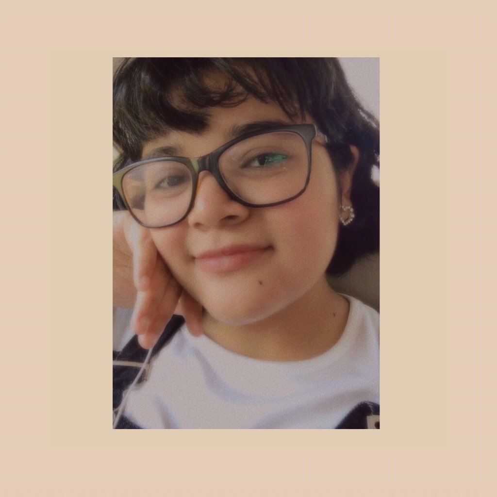 astrolvr's tweet photo. the "rawr xD" energy coming through 
#arohaselcaday https://t.co/x2k401oUwv