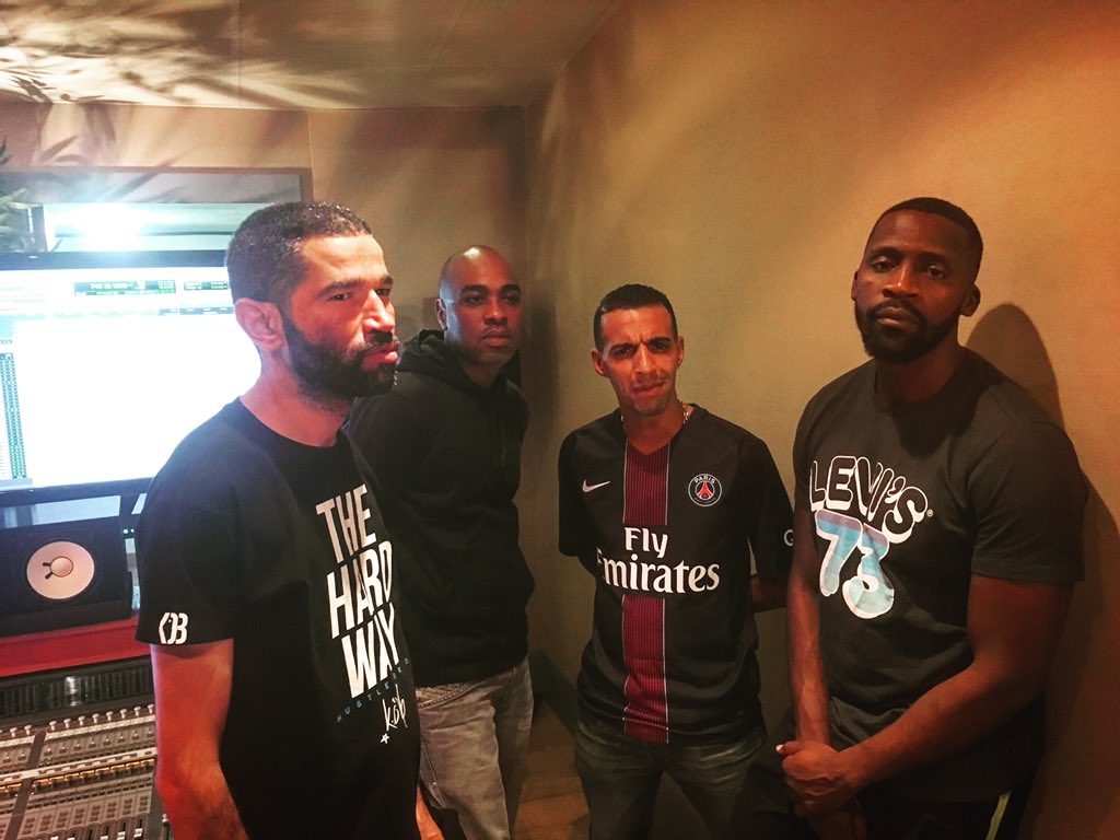 demonintouchabl's tweet photo. "Je viens du 94.Que des bonhommes à ma table »
@LAMIRALDR @ben94340 @roccobaccar
#legendaire #MK1F #94 #jusqualamort https://t.co/nWHqrGYxeb