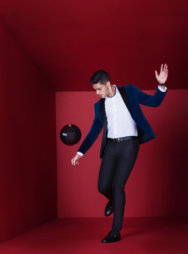 EstiloDF's tweet photo. Checa todo lo que nos contó @Raul_Jimenez9 sobre #Rudia2018 y descubre cuáles son sus opciones para verse elegante junto con @MensFashion_MX: https://t.co/vKRvduqDVU https://t.co/2SorwwAHiq