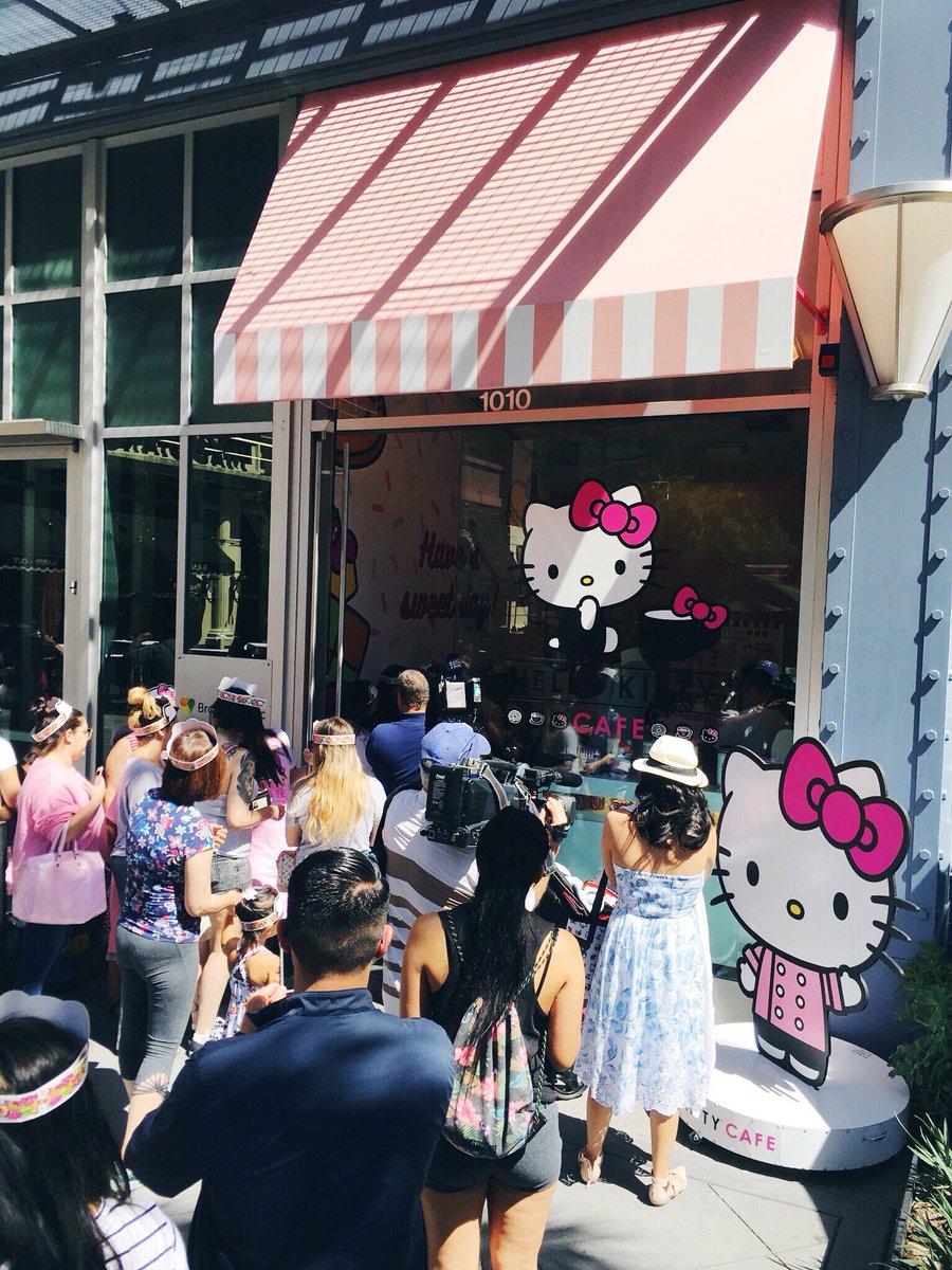 Hello Kitty Cafe opens in San Jose