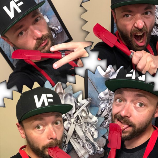 MGGrant3's tweet image. Baking Bread while listening to the Thunder Storm outside. 😍😍😍